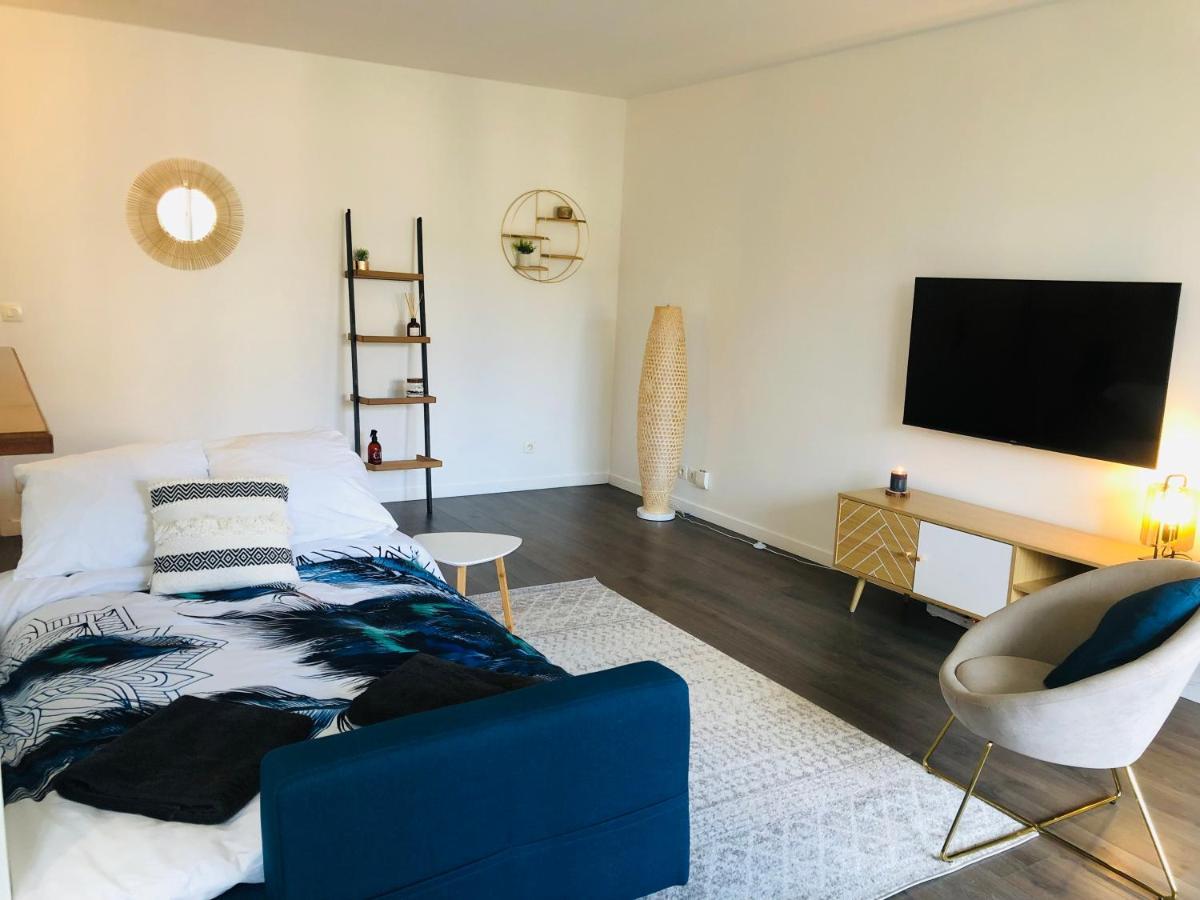 Апартаменти 7 Minutes Disney/Netflix/Terrace/Car Park Маньї-ле-Онгр Екстер'єр фото